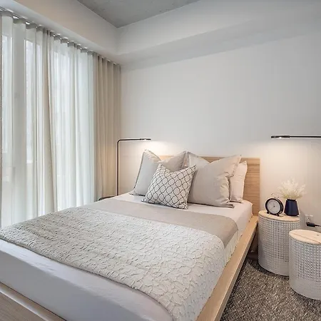 Corporate / Business Accommodation In Montreal Heart-2