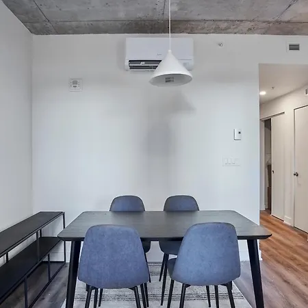 Corporate / Business Accommodation In Montreal Heart-3