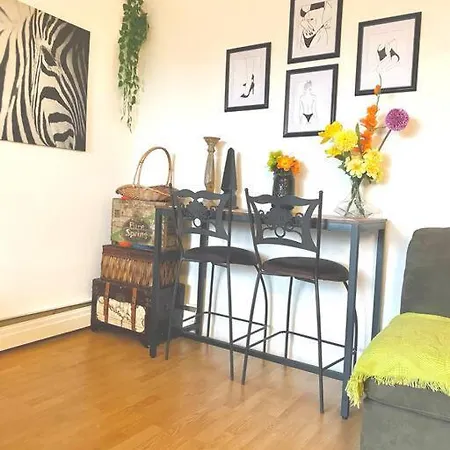 Entire Loft - Elevator - Balcony - Free P - 10M Downtown-3