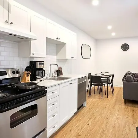 Beautiful 2-Bedroom Downtown Mtl With Free Coffee And Parking-2