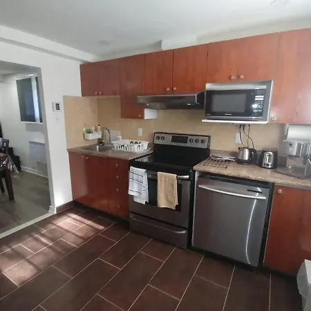 Full 1 Bedroom Montreal-3