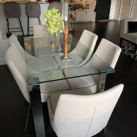 Golden Mile Glam Pad-2
