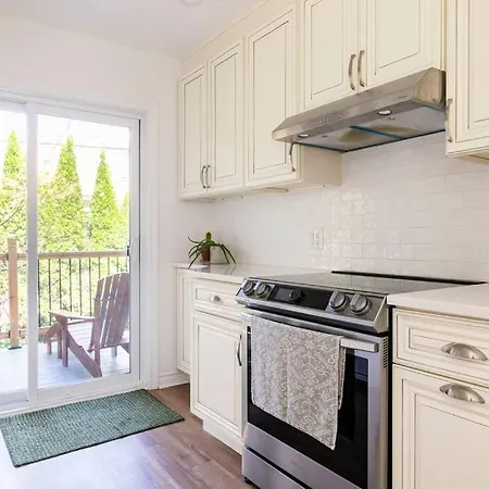 Bright Riverfront 3-Bedroom Condo-3