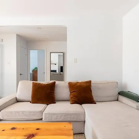Bright Riverfront 3-Bedroom Condo-2