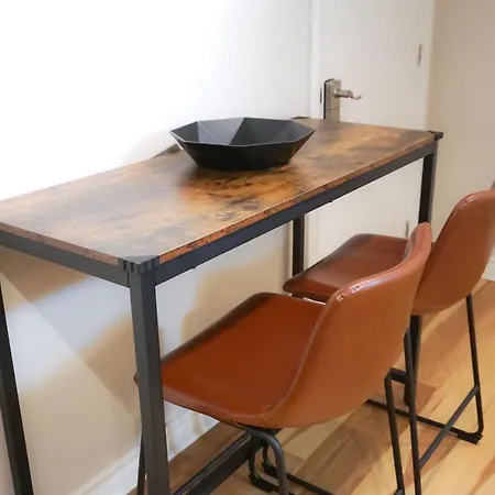 Cozy Apartment In Ahuntsic With Free Parking And Near Metro Station-2