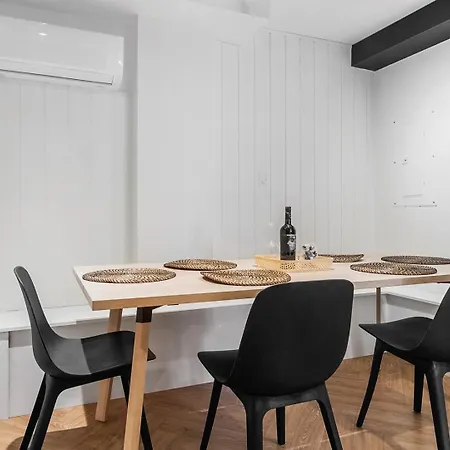 Newly Renovated Appartement 2Cc A Limoilou Pour 6 Personnes-3