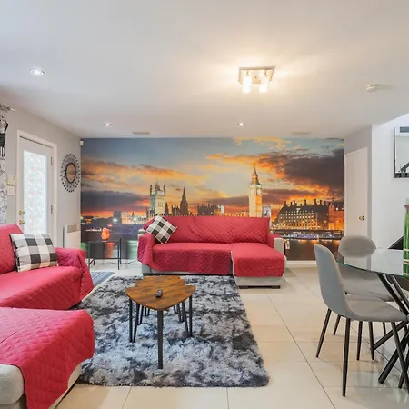 Amazing 4-Bedrooms Montreal-2