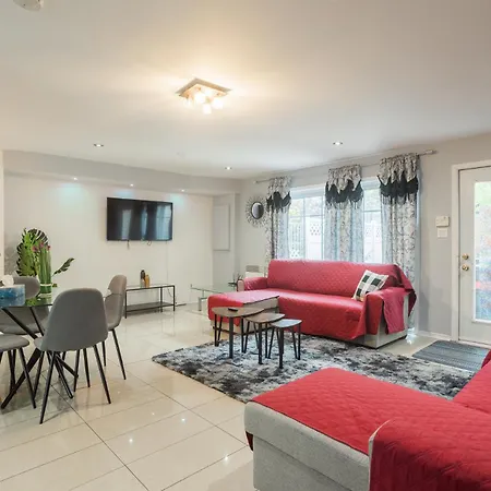Amazing 4-Bedrooms Montreal-3