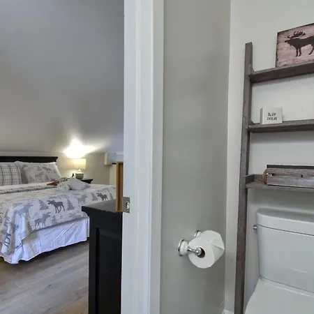Stunning Condo - View On Lake Tremblant & Mountain-3