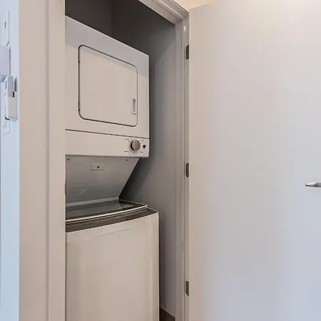 Brand New And Perfectly Located Flat In Le Plateau By Den Stays-2