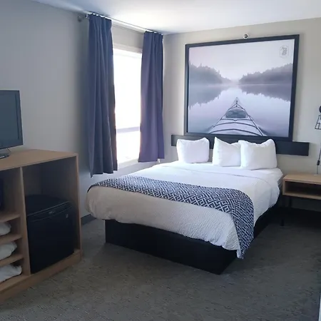 Super 8 By Wyndham St-Jerome-2