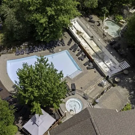 Les Manoirs Wpool & Hot Tub Near Village 110-7-3