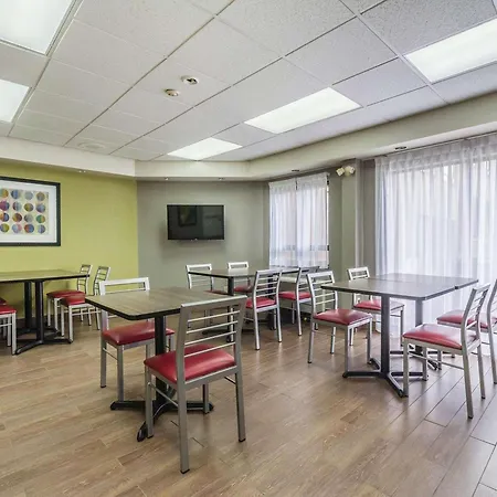 Comfort Inn Thetford Mines-3