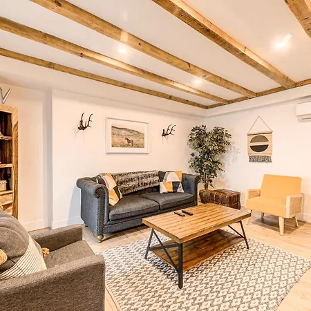 North House - Spectacular 3 Bedroom Old Quebec Penthouse-3