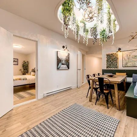 North House - Spectacular 3 Bedroom Old Quebec Penthouse-2