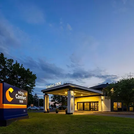 Comfort Inn Montreal Aeroport-3