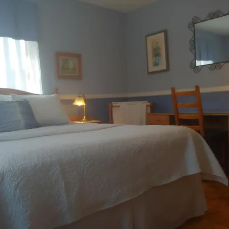 3 Bedrooms 3 Beds Near Metro -2 Parking Free-3