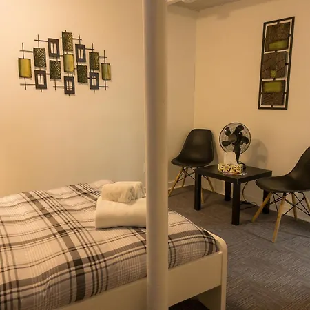 Heart Of Mtr For Memerable Experiance 2 Backyard 7Minmetro Fully Renovated & Equipped-3