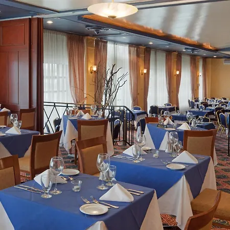 Armon Plaza Montreal Airpt, Trademark Collection By Wyndham-2