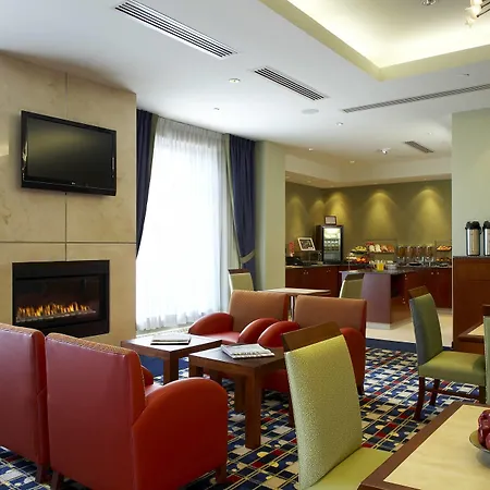 Fairfield Inn & Suites By Marriott Montreal Airport-3