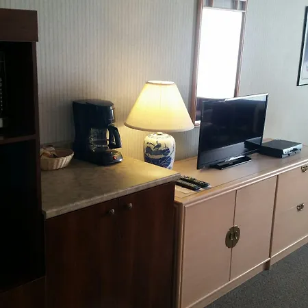 Hotel Motel Penn-Mass-2