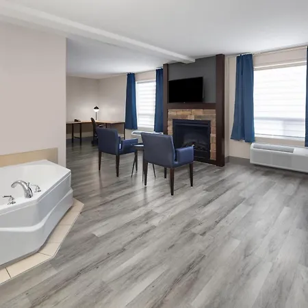 Super 8 By Wyndham Quebec City-3