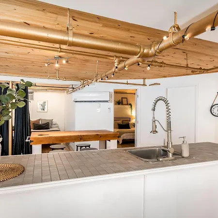 Lion'S Den // Spacious 1500 Sqft-3