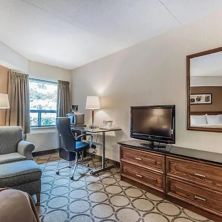 Comfort Inn Drummondville - Highway 20-2