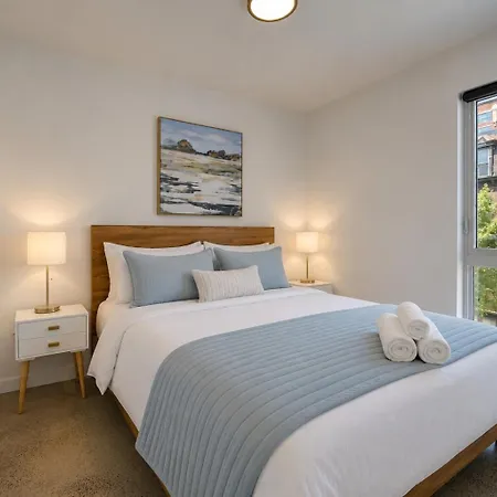 Amazing 1Bedroom Great Location Presented By Tripmontreal-2