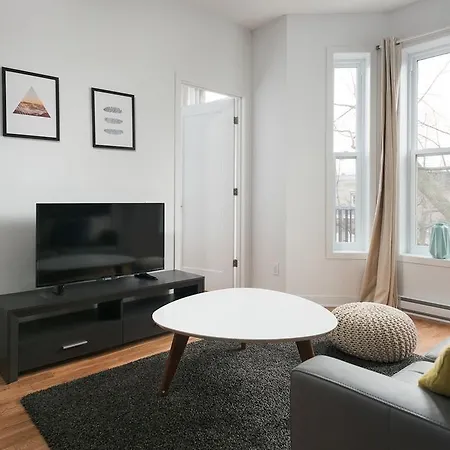 Two-Bedroom On Rue Saint-Hubert-3