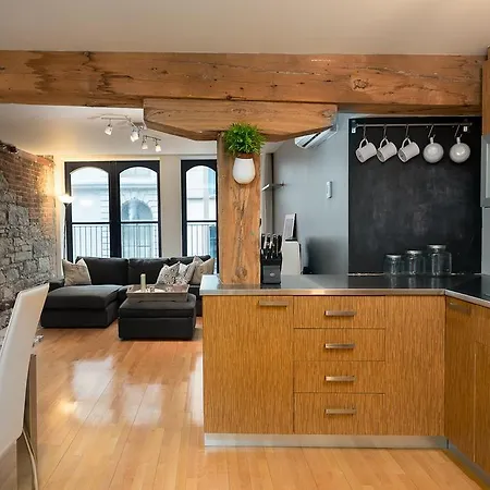 One-Bedroom On Rue Des Recollets Apt 303-2