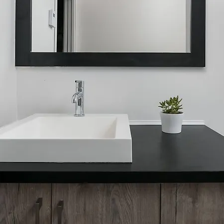 Two-Bedroom On Rue Saint-Hubert-2