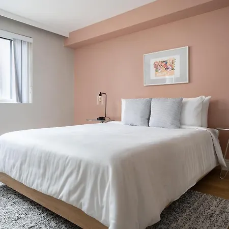 Bold Downtown Montreal Suites By Sonder-2