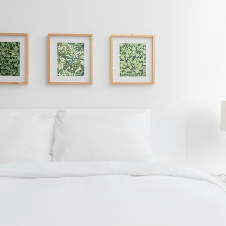 Stylish 1Br In Downtown Mtl By Sonder-3