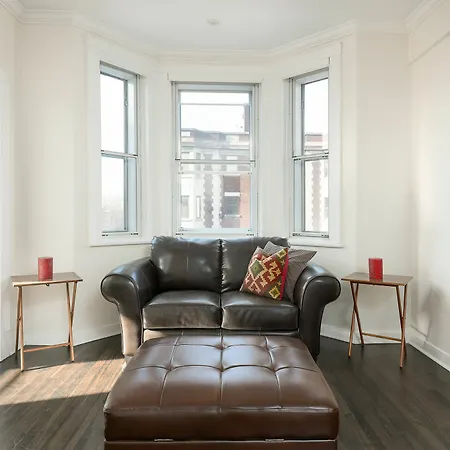 Architectural 2Br In Mile End By Sonder-3
