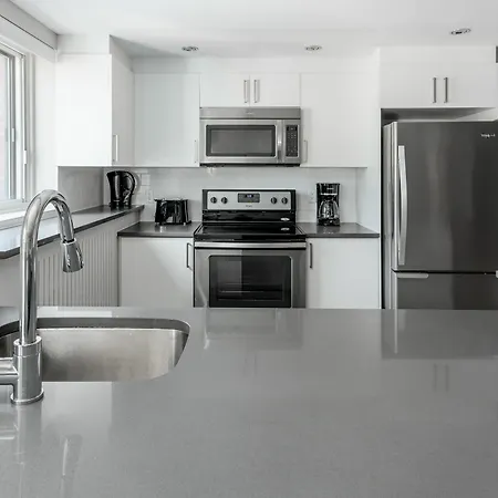 Contemporary 2Br In Downtown Mtl By Sonder-3