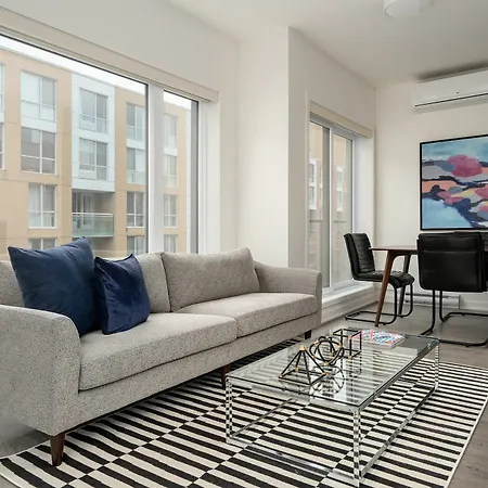 Simple 1Br In Quartier Des Spectacles By Sonder-3