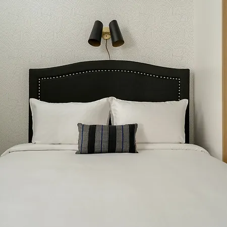 Posh 1Br In Quartier Des Spectacles By Sonder-3