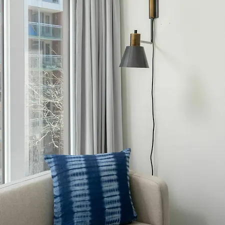 Posh 1Br In Quartier Des Spectacles By Sonder-2