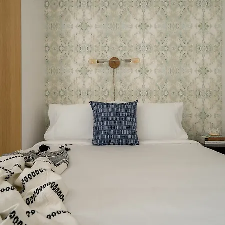 Pristine 1Br In Quartier Des Spectacles By Sonder-2