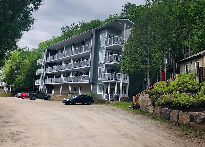 Pet friendly Tremblant Studio Woodland By My Tremblant Location Mont-Tremblant