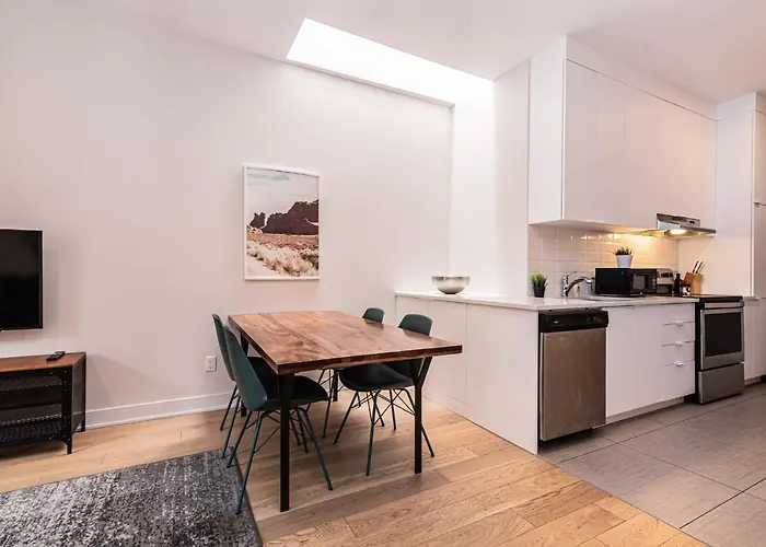 Cool And Clean Flat By Atwater Market By Den Stays Montréal