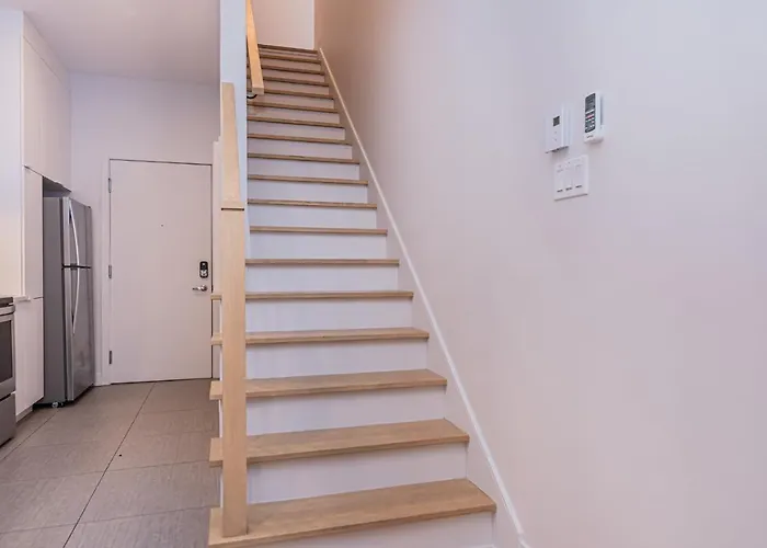 Cool And Clean Flat By Atwater Market By Den Stays Montréal