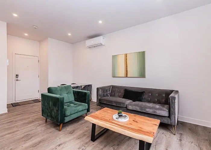 2 Bedroom Luxury In The Mile End By Den Stays Montréal