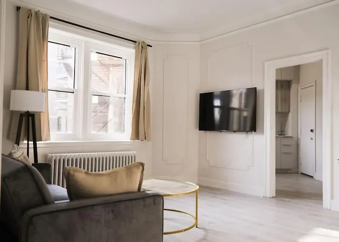 Close To The Action - 2 Bedroom Amazing Unit Montreal admite animales
