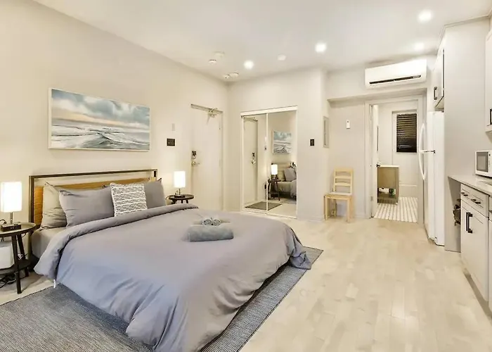 Free Parking - Perfect Location - Must Stay Montréal