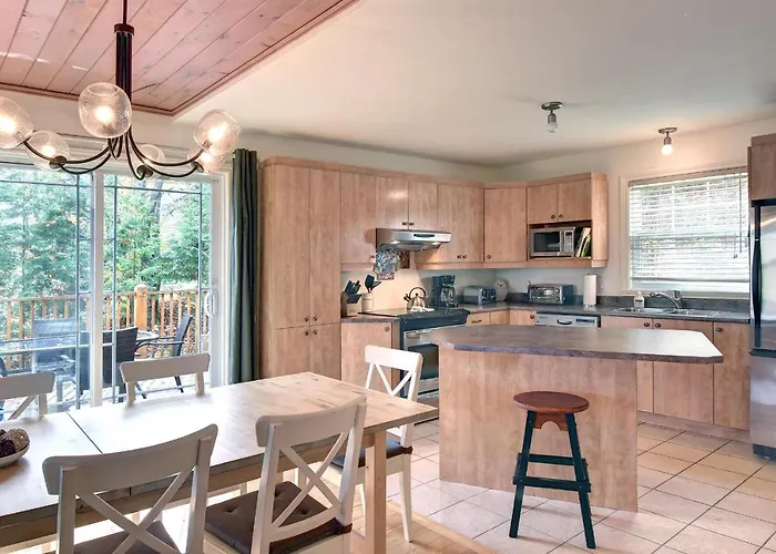 The Golf & Mountain View Retreat By Instant Suites Mont-Tremblant