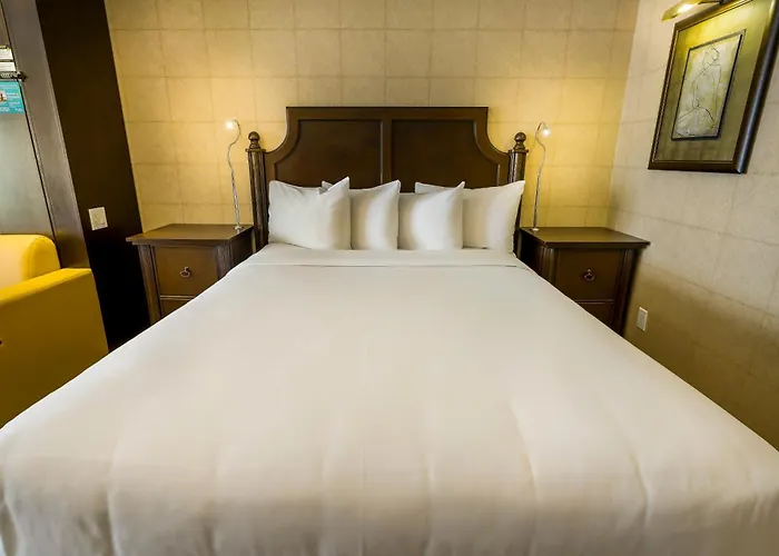 Quebec City Resorts and Hotels with Waterparks