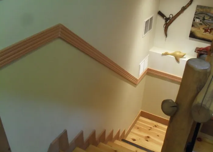 Mont-Tremblant hotels near Amerispa