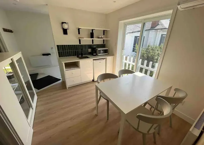 Pavillon De Jardin Neuf Baie De Tadoussac Clim Parking - 2 Chambres acceptant les animaux